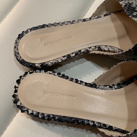 Emerson Fry Grey Cobra Slides Size 36 - Picture 6 of 11